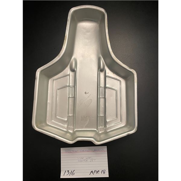 Wilton cake mold - Star Wars fighter jet