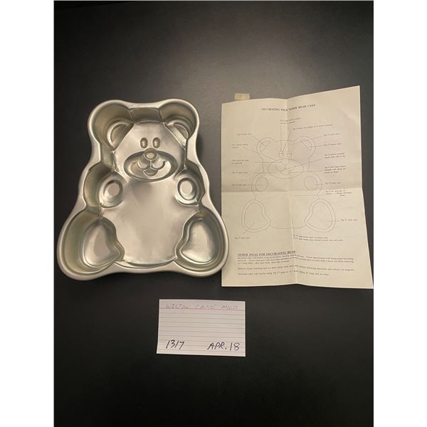 Wilton cake mold - teddy bear