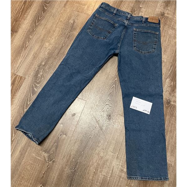 Levi - 38 x 32 - relax fit