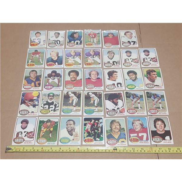 (34) 1976 Topps NFL Cards.