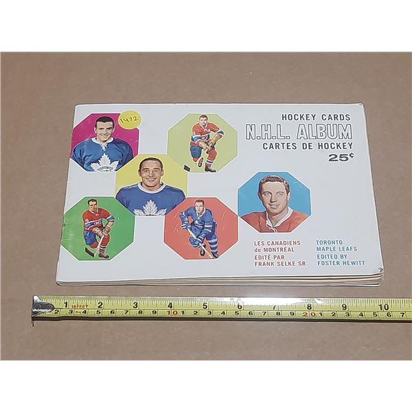 1961-62 Hockey Cards N.H.L 19 Cards Glued.