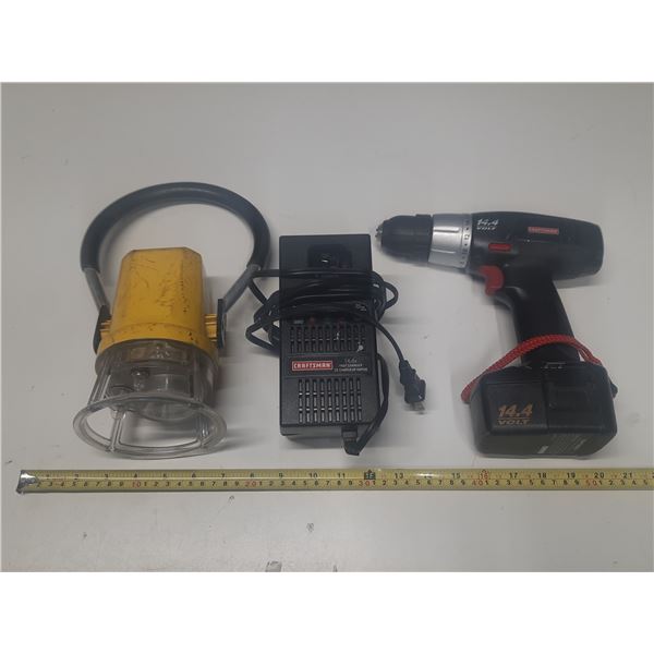 Craftsman 14.4-volt drill with charger and Worklight. (Everything Is Untested)