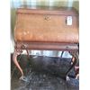 Image 2 : Antique George 1 Burl Walnut Bureau SC3 C