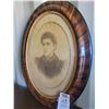 Image 2 : Antique Convex Picture Frame SC3 B