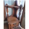 Image 4 : Antique Vanity Dresser SC3 C