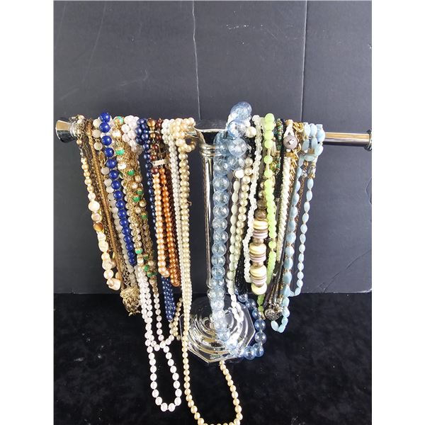40 Necklaces SC1 Cat A