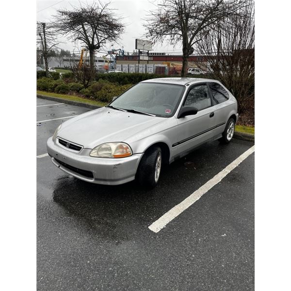 1996 HONDA CIVIC 2 DOOR HATCHBACK, 4 CYLINDER, 209,XXXKM, GREY, RUNS AND DRIVES,  RAD CAP/ RADIATOR 