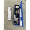 Image 1 : NEW SCHRADER MICHELIN TIRE PRESSURE GAUGE 10-170PSI W/ TIRE DEPTH