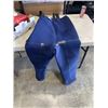 Image 5 : SIZE LARGE FISHING WAIDERS, CAR VAC AND SPOTLIGHT