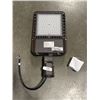 Image 1 : NEW 200W LED PARKING LOT LIGHT, WITH PHOTOCELL