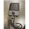 Image 3 : NEW 200W LED PARKING LOT LIGHT, WITH PHOTOCELL