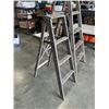 Image 3 : 2 WOOD A-FRAME LADDERS