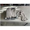 Image 1 : 8 NEW PAIRS OF THINSULATE WOOL GLOVES