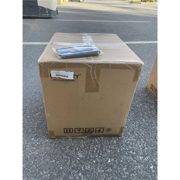 CASE OF NEW BLACK  DISPOASBLE PROTECTIVE MASKS