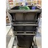 Image 3 : SET OF 3 NEW ROLLING GARBAGE, RECYCLING AND ORAGNICS WASTE BINS WITH FLIP TOP LIDS,
