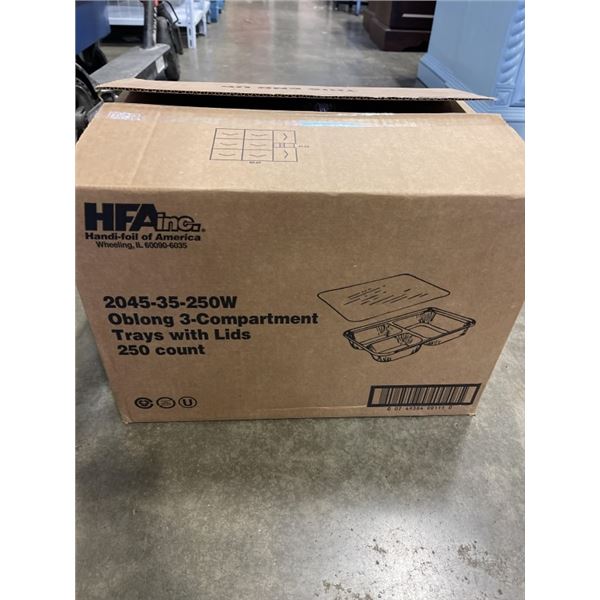 NEW CASE OF HANDI-FOIL OBLONG 3 COMPARTMENT TRAYS W/ LIDS, 250 COUNT