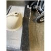 Image 2 : GRANITE VANITY TOP W/ SINK - 38" x 22"
