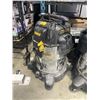Image 2 : 3 DEWALT 10 GALLON STAINLESS SHOP VAC FOR PARTS OR REPAIR