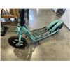 Image 2 : 2 BREEZE SCOOTERS ONE NEEDS FRONT WHEEL