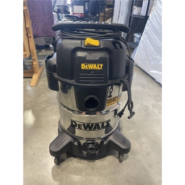DEWALT 10 GALLON STAINLESS SHOP VAC WORKING LOUD WITH ACCESSORIES AND HOSE INSIDE