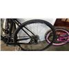 Image 2 : BLACK/ GREEN GT BIKE