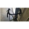 Image 5 : BLACK/ GREEN GT BIKE