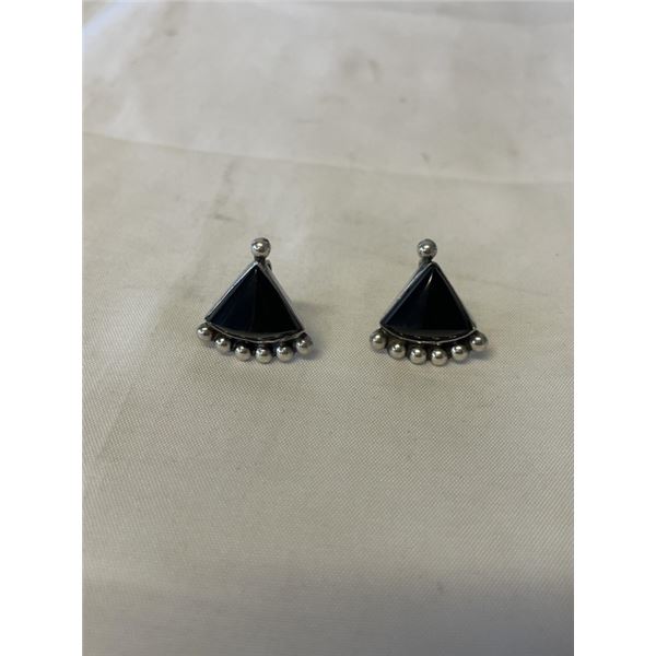 PAIR OF VINTAGE MEXCIAN SILVER W/ BLACK ONYX STONES SCREW ON EARRINGS, MARKED NF SILVER MEXICO