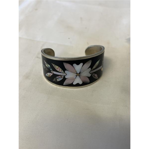 VINTAGE SILVER W/ MOTHER OF PEARL AND ABELONE INLAID HAND CRAFTED OPEN CUFF BANGLE MARKED MEXICO
