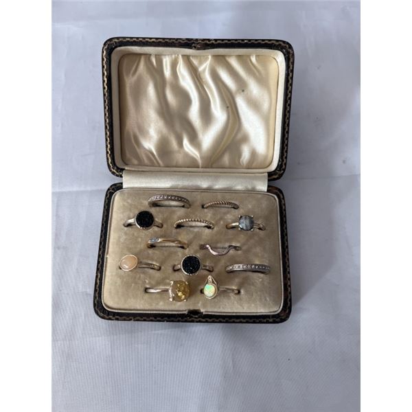 COLLECTION OF GOLD TONE RINGS