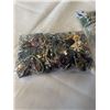 Image 4 : 2 SMALL BAGS OF MISC JEWELRY AND PARTS
