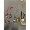 Image 2 : LOT OF ASSORTED JEWELRY