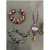 Image 4 : LOT OF ASSORTED JEWELRY