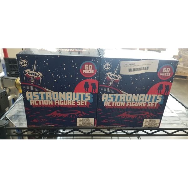 2 SETS OF ASTRONAUTS ACTION FIGURE SETS 60 PIECES PER BOX