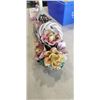Image 2 : CAPODIMONTE FLORAL AND SWAN LAMP