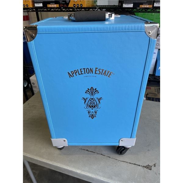 BRAND NEW LOCKING LIQUOR TRAVEL CASE