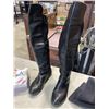 Image 3 : HUNTER LADIES BOOTS SIZE UK6, AND TALL BOOTS SIZE US6, AND 2 PACKS OF SCENTED DRAWER LINERS