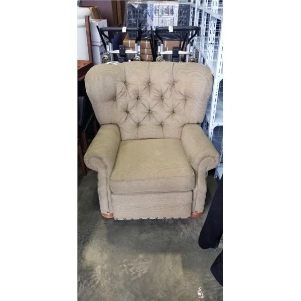 OVERSIZED WINGBACK MAUNAL RECLINER CHAIR