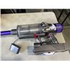 Image 4 : DYSON V11 TORQUE DRIVE CORDLESS VACUUM WORKING WITH ACCESSORIES