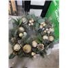 Image 2 : BOX OF ARTIFICAL FLOWERS AND WREATH
