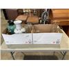 Image 1 : 2 BOXES OF VINTAGE AND COLLECTIBLE VASES