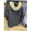Image 5 : 4 LADIES WINTER COATS INLCUDING NORTH FACE, SZIE M AND SMALL, X-SMALL