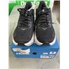 Image 4 : NEW HOKA WOMENS SIZE 9 RUNNNG SHOES