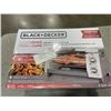 Image 4 : BLACK AND DECKER 4-SLICE AIR FRY TOASTER OVEN - TESTED WORKING, RETAIL $179