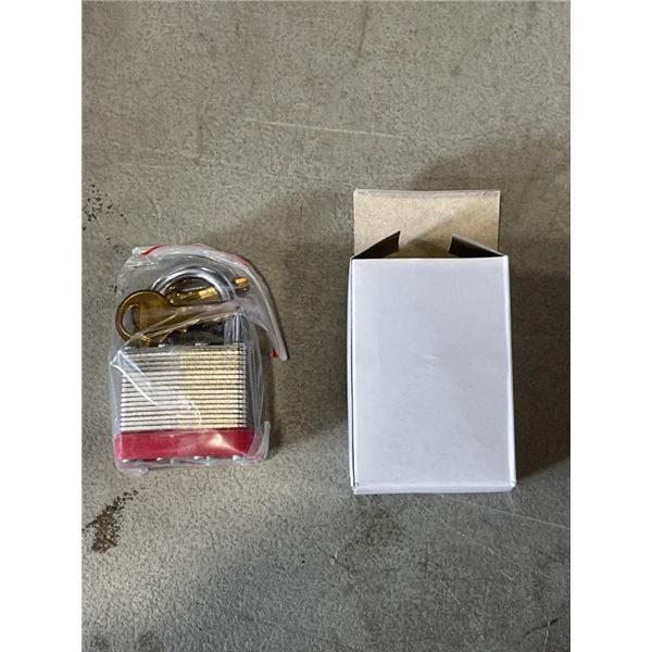 NEW CASE OF LION LOCKS 24 KEYED  ALIKE