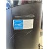 Image 4 : GERM GUARDIAN 4 IN 1 AIR PURIFIER WORKING