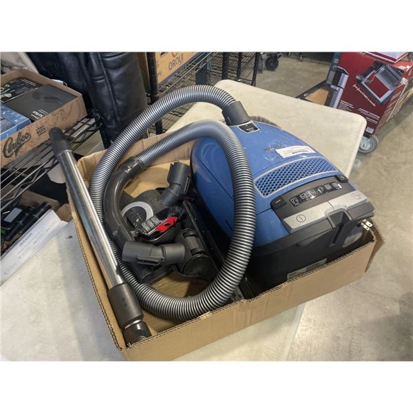 MIELE CANNISTER VACUUM WORKING WITH ACCESSORIES
