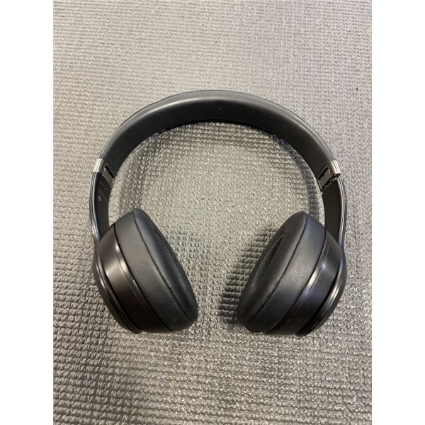 BEATS SOLO 4 ON EAR SOUND ISOLATING BLUETOOTH HEADPHONES - TESTED WORKING, RETAIL $279