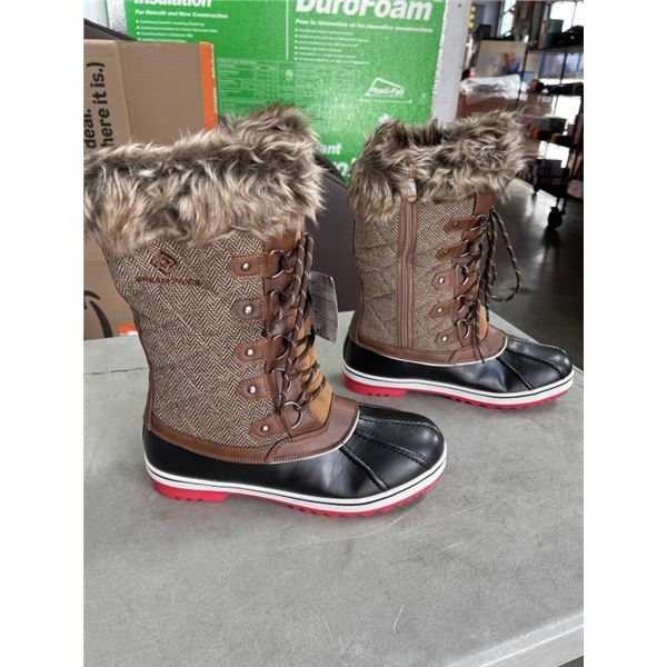 NEW MENS SIZE 8 WINTER BOOTS