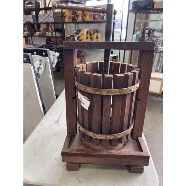 VINTAGE GRAPE PRESS