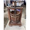 Image 3 : VINTAGE GRAPE PRESS